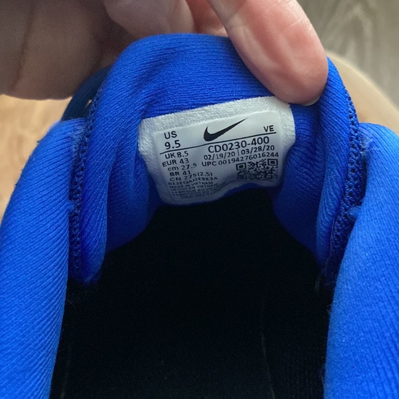 Nike running shoes - Picture 2 of 5